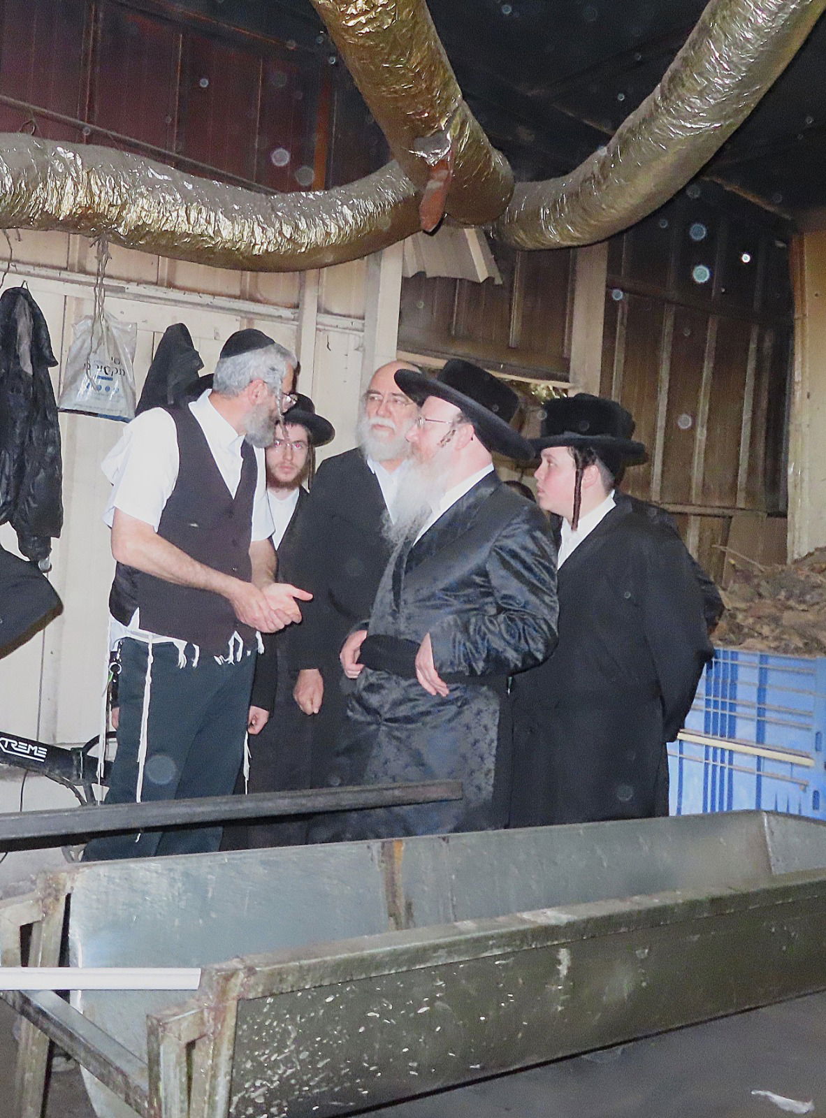 חג הפסח בחצה"ק קרעטשניף קריית גת 