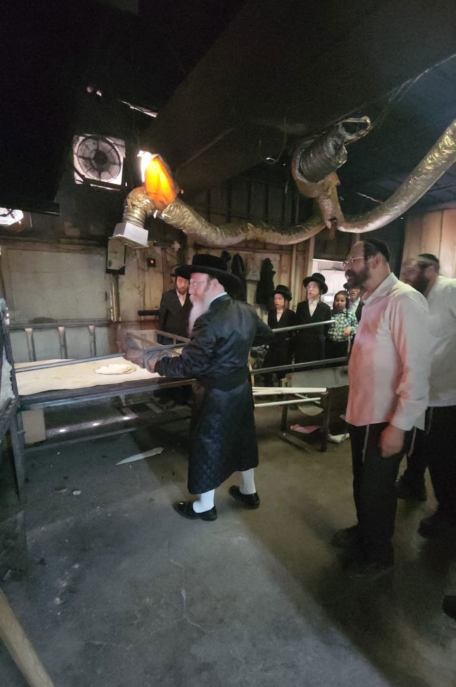 חג הפסח בחצה"ק קרעטשניף קריית גת 