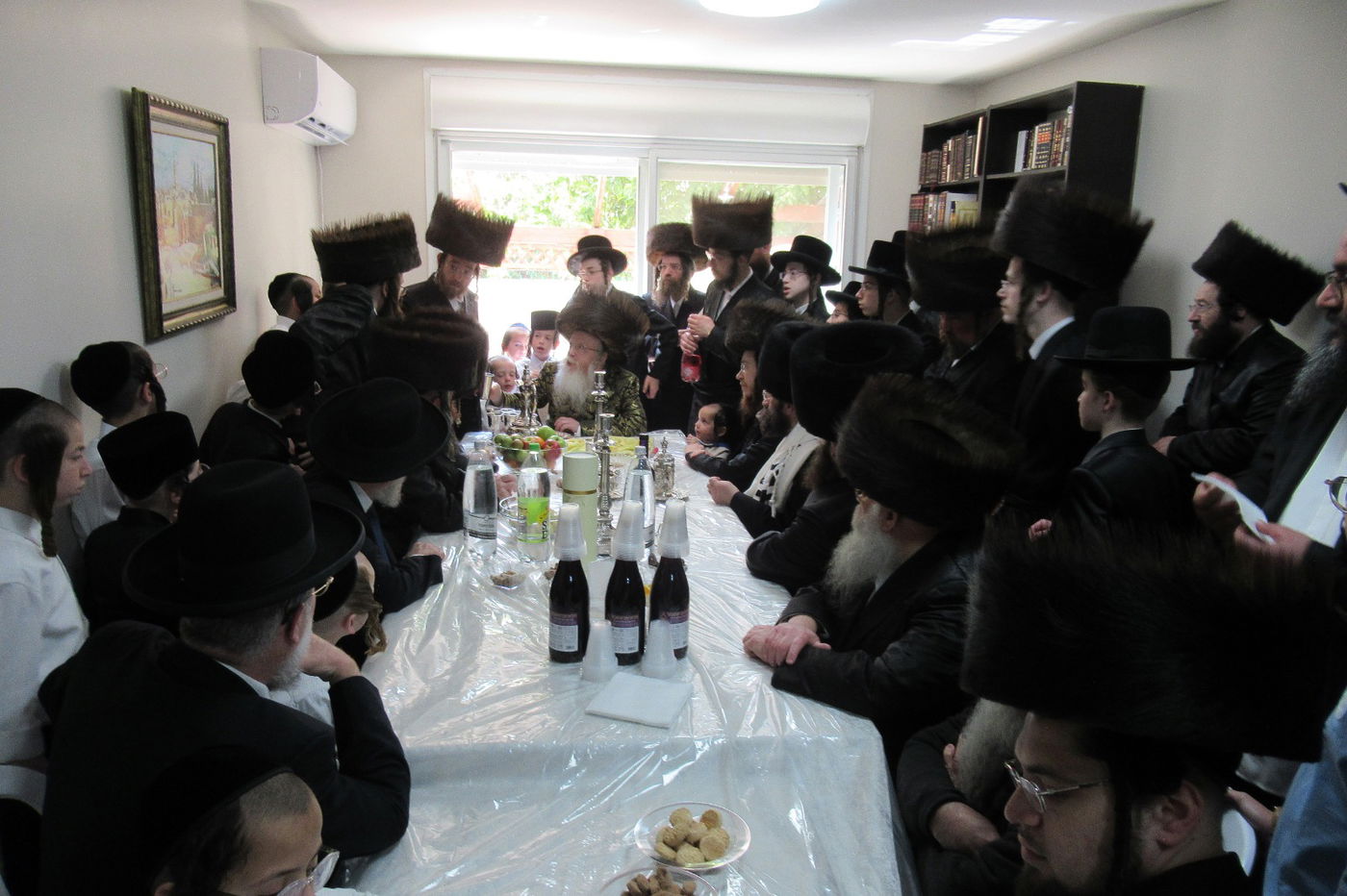 חג הפסח בחצה"ק קרעטשניף קריית גת 