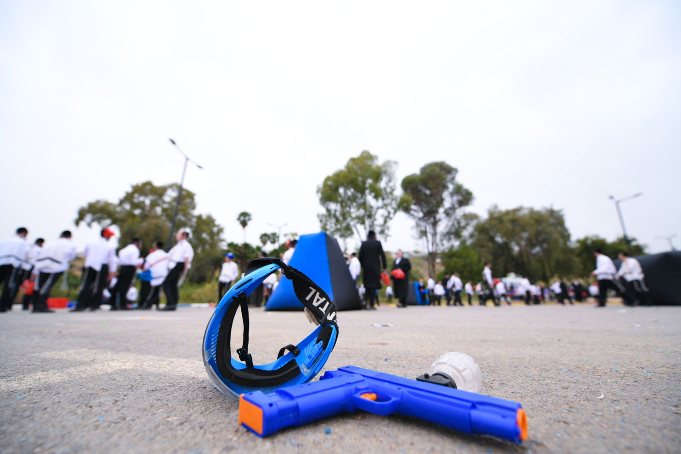 הטיול של הבחורים החסידיים בביתר עילית