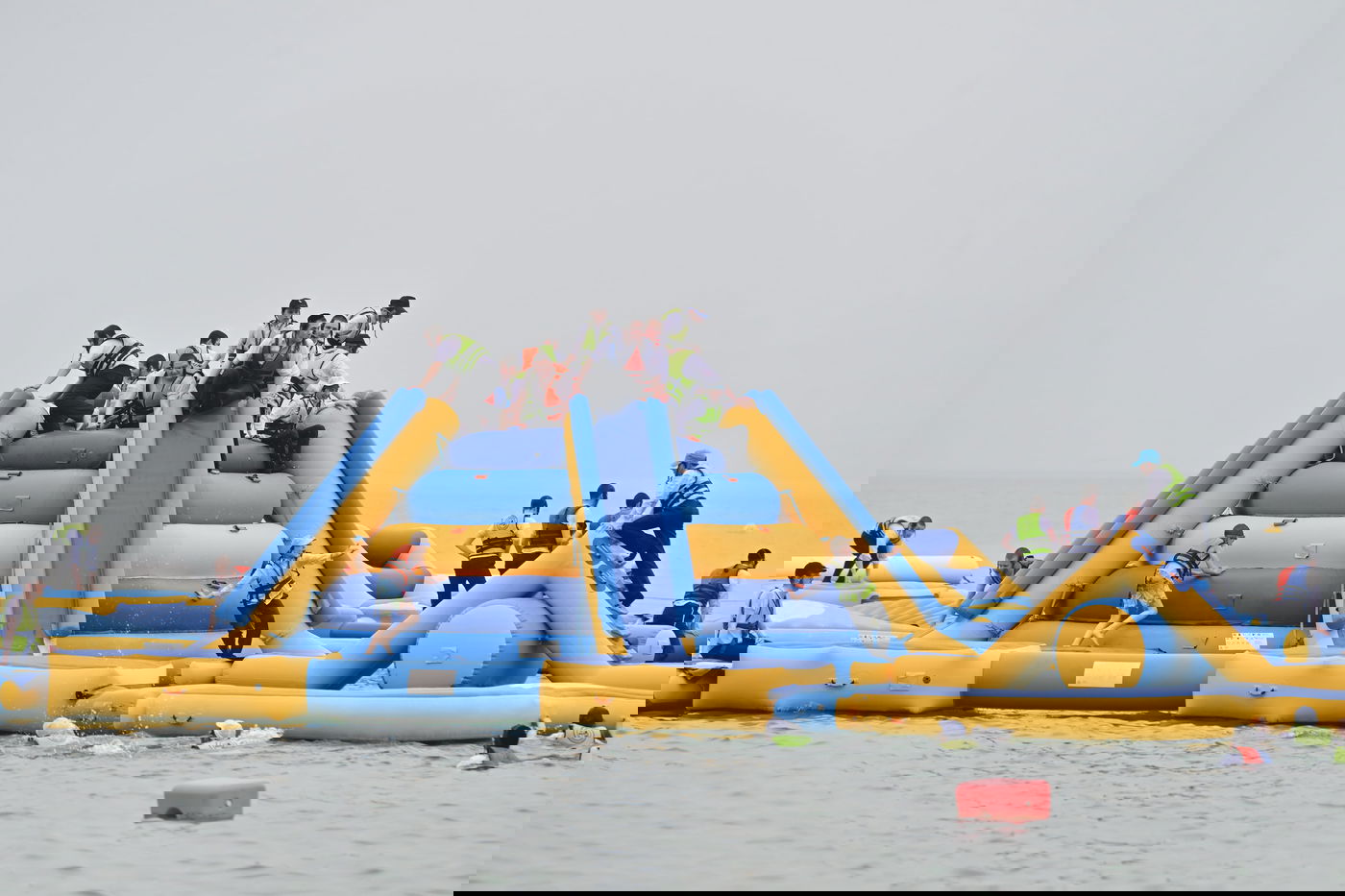 הטיול של הבחורים החסידיים בביתר עילית