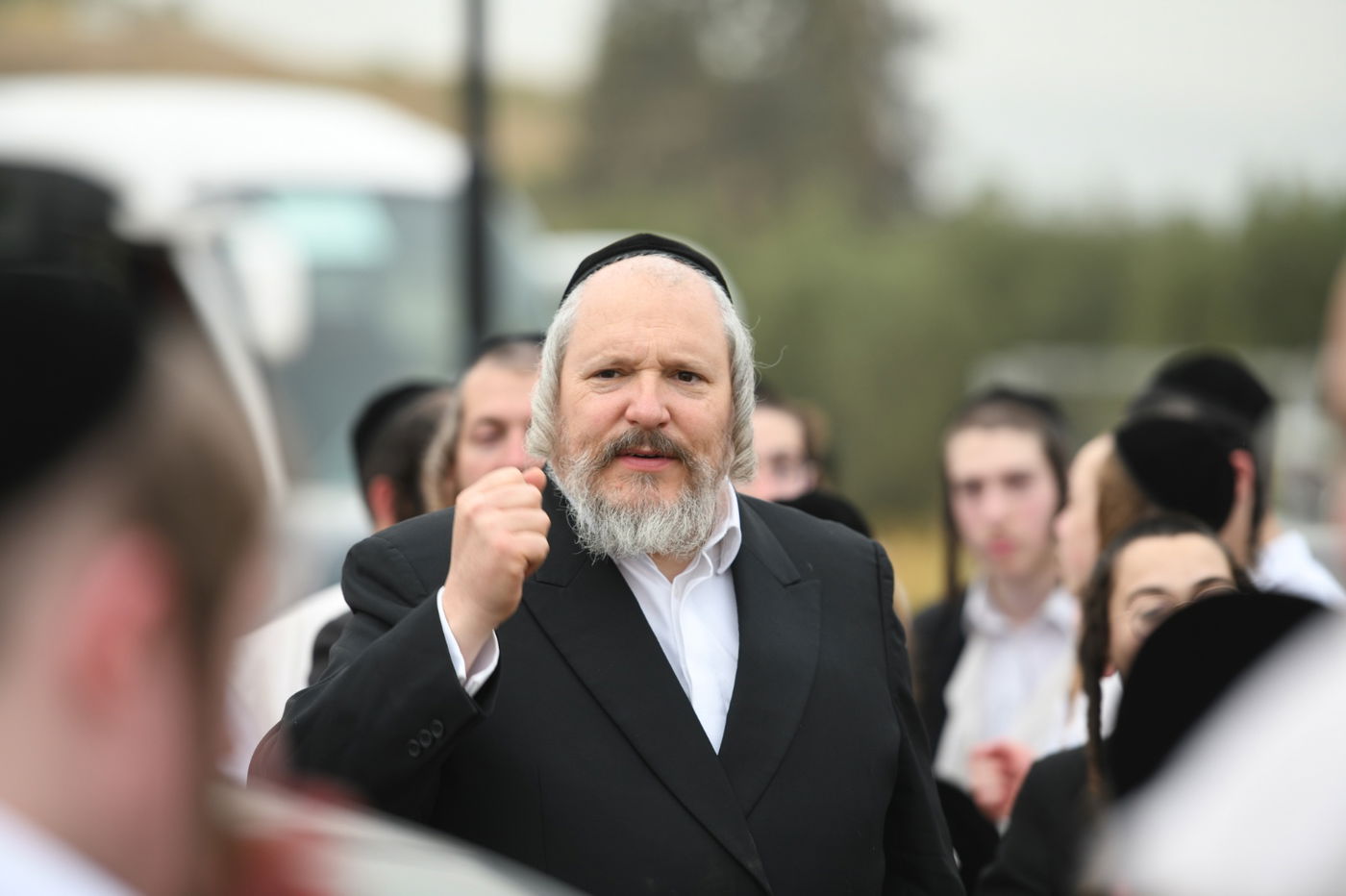 הטיול של הבחורים החסידיים בביתר עילית