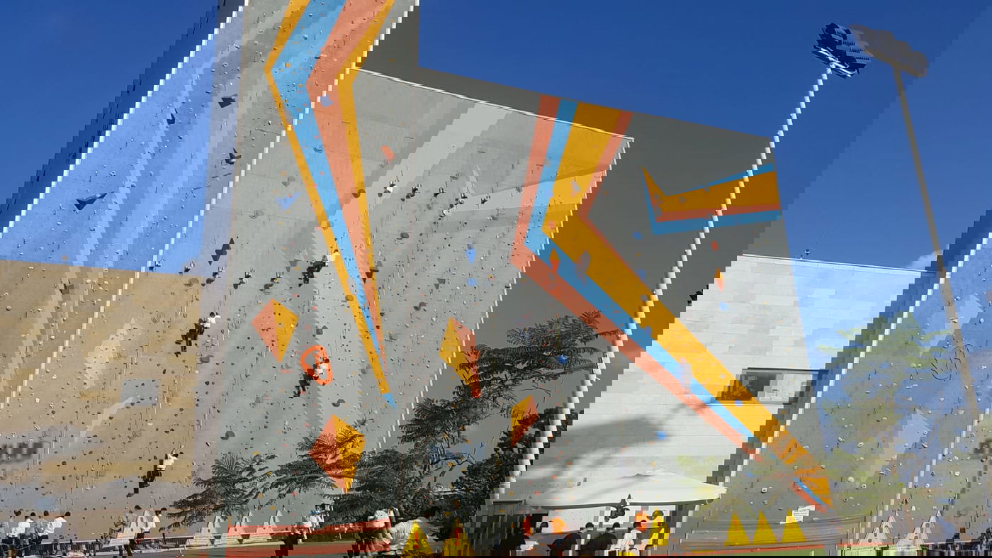 הטיול של הבחורים החסידיים בביתר עילית