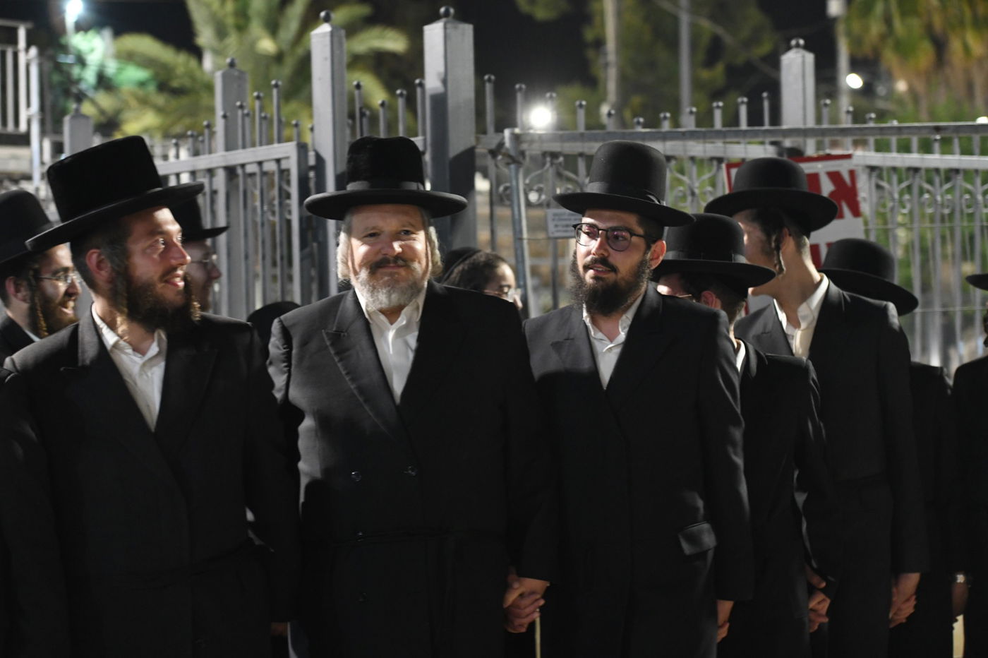 הטיול של הבחורים החסידיים בביתר עילית