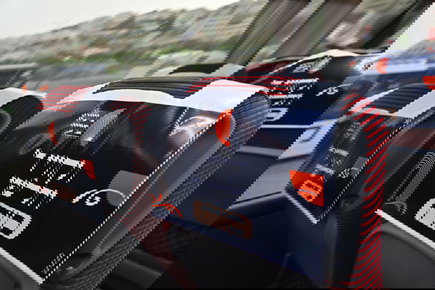 הטיול של הבחורים החסידיים בביתר עילית