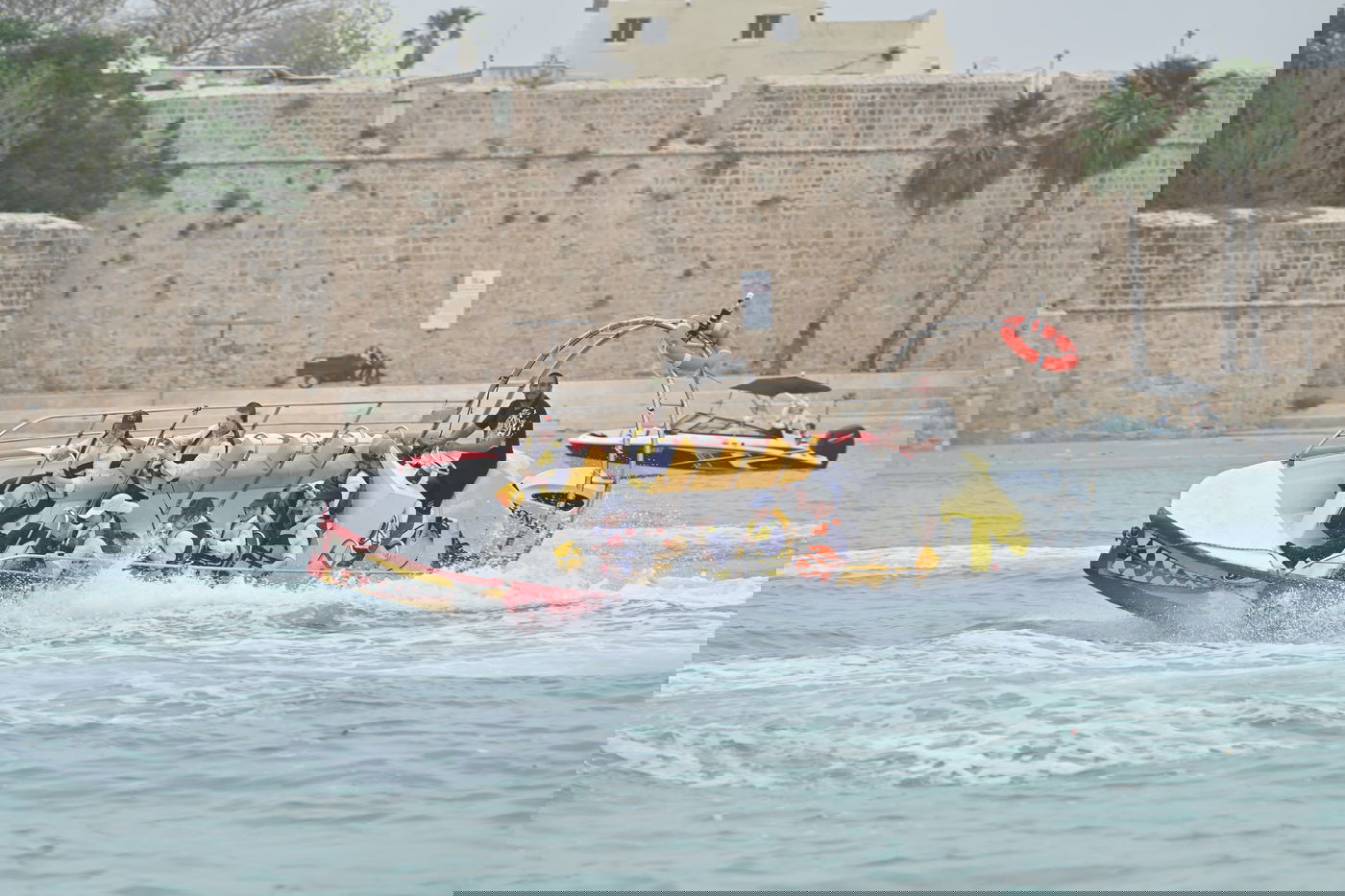 הטיול של הבחורים החסידיים בביתר עילית