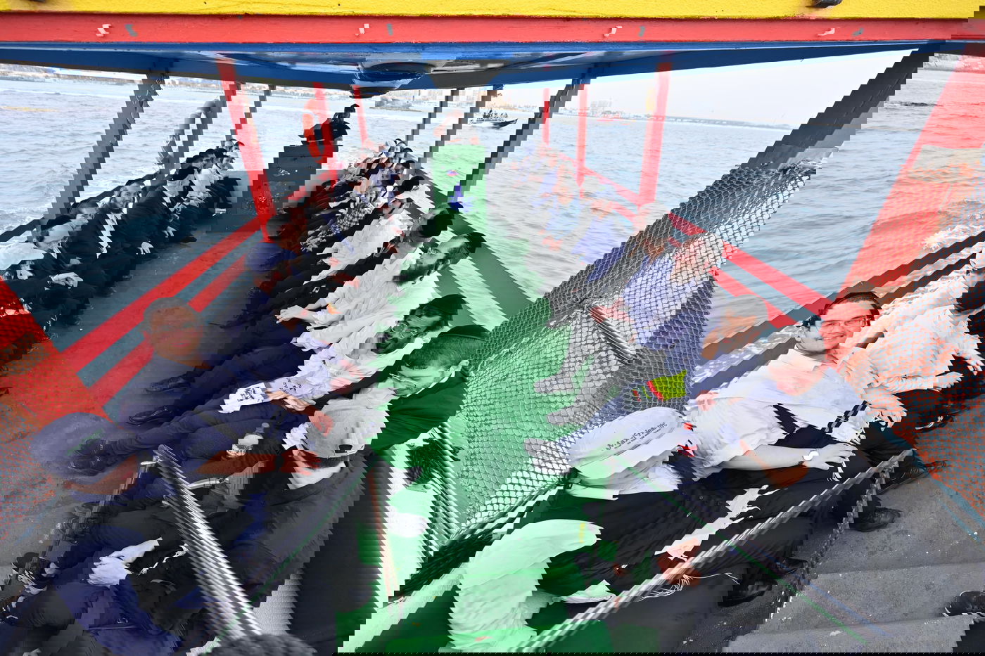 הטיול של הבחורים החסידיים בביתר עילית