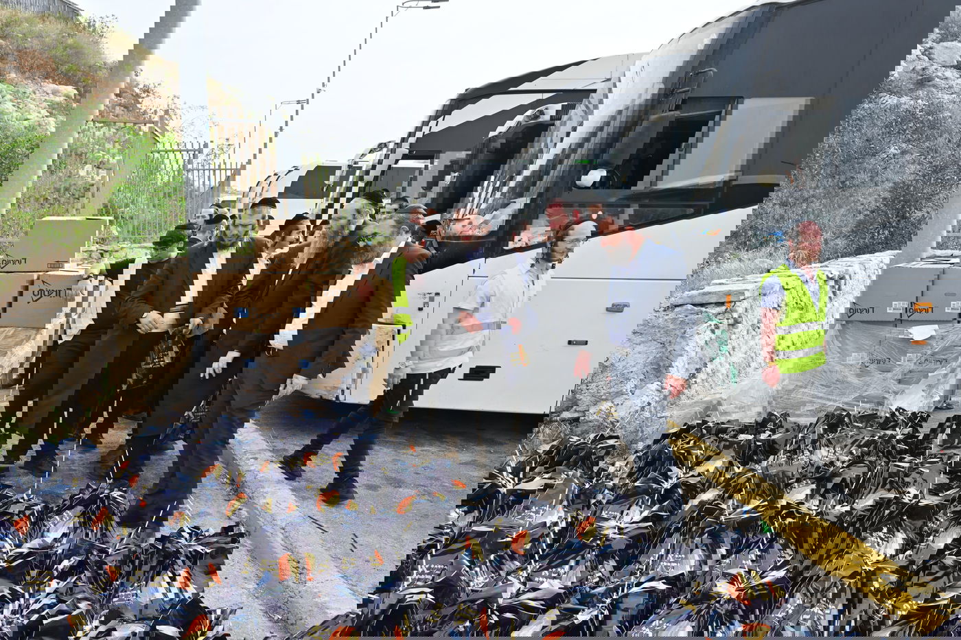 הטיול של הבחורים החסידיים בביתר עילית