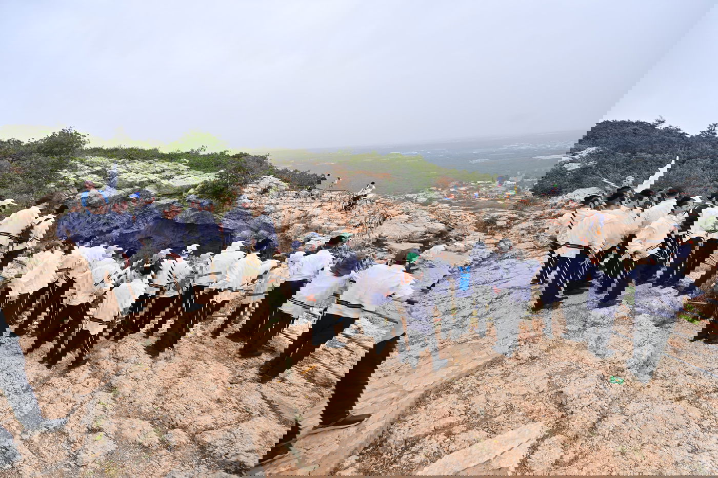 הטיול של הבחורים החסידיים בביתר עילית