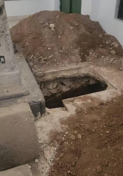 צילום החפירה בסמוך לקבר