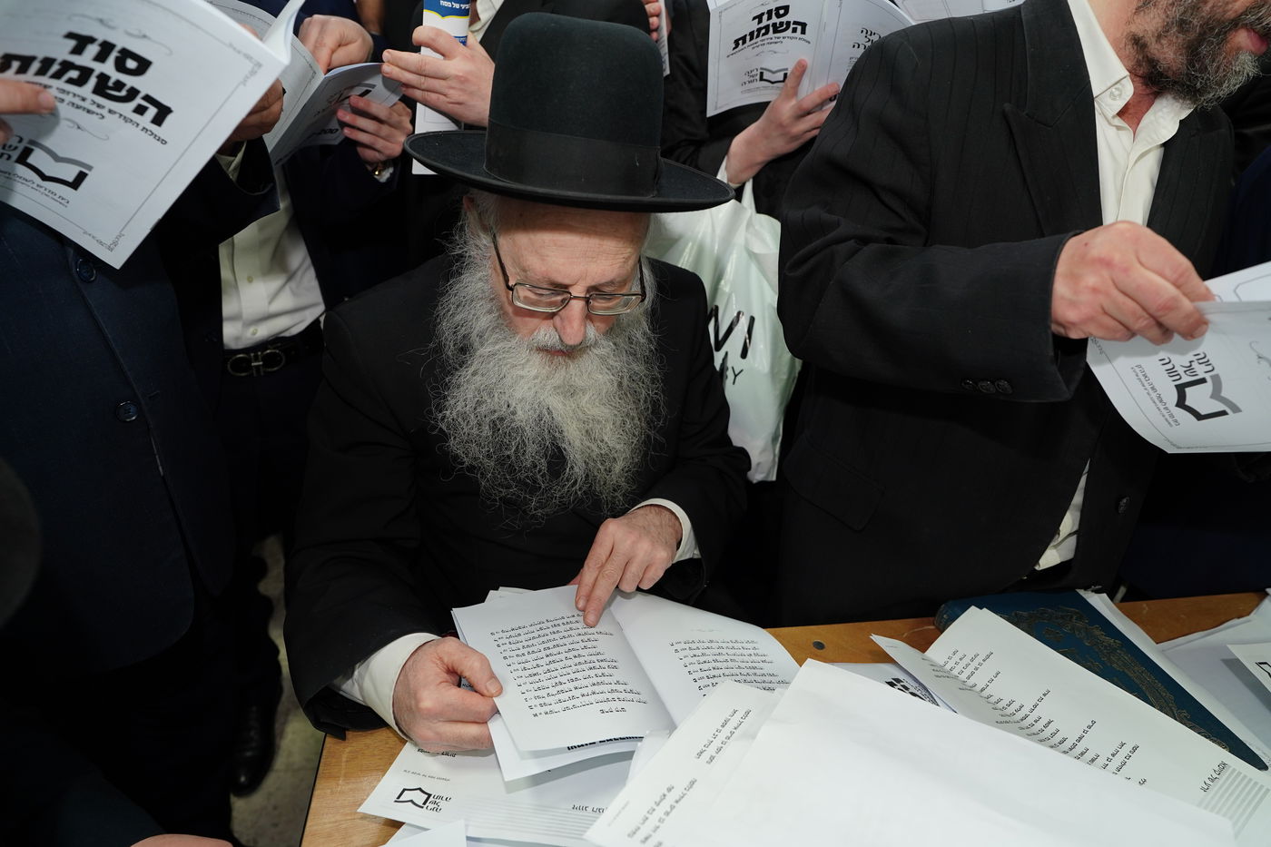 המעמד החל בסדר לימוד של רציפות הלימוד למעלה מג' שעות רצופות, כאשר בני כוללי רינה של תורה גודשים את היכלה של ישיבת מיר