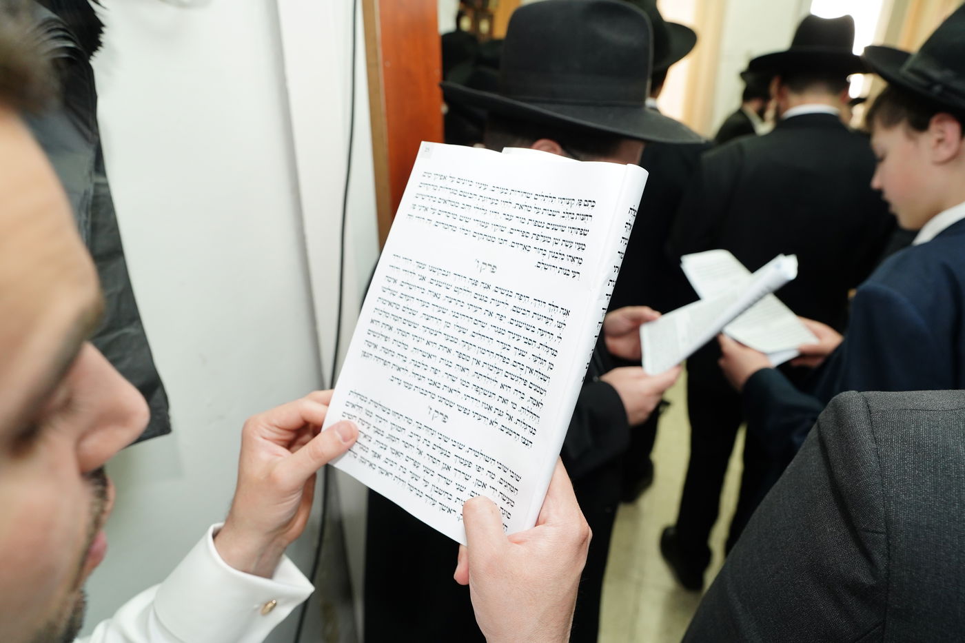 המעמד החל בסדר לימוד של רציפות הלימוד למעלה מג' שעות רצופות, כאשר בני כוללי רינה של תורה גודשים את היכלה של ישיבת מיר