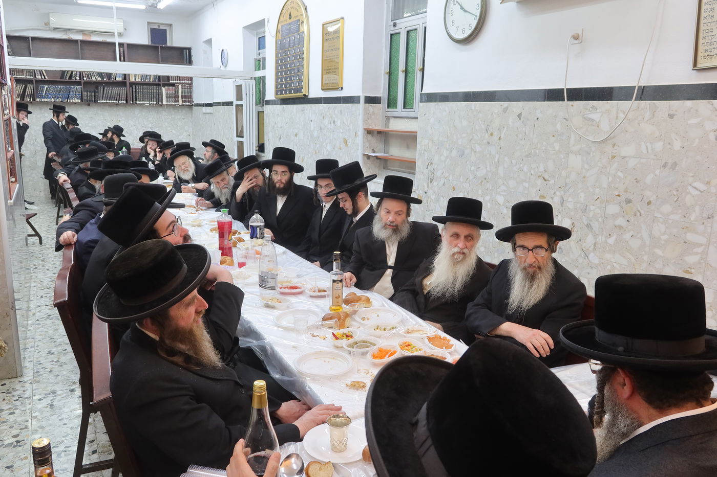 האדמו"ר מטשאקווא בסעודת הילולא 