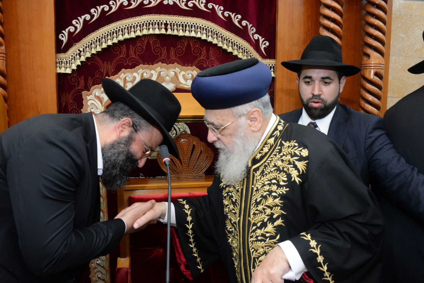 הראשל"צ הגאון רבי יצחק יוסף בשיעור בחיפה