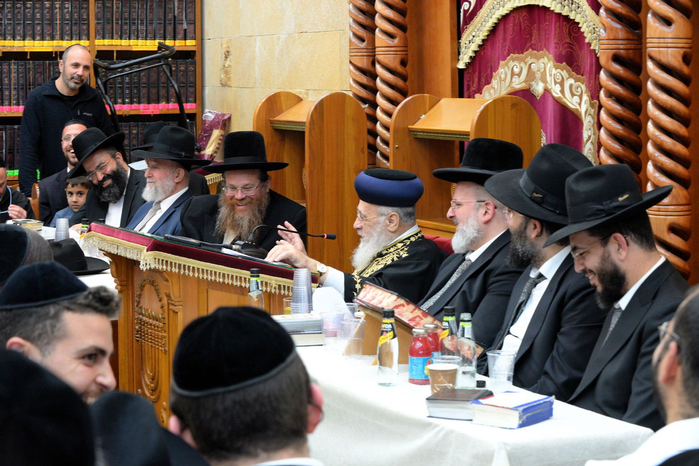 הראשל"צ הגאון רבי יצחק יוסף בשיעור בחיפה