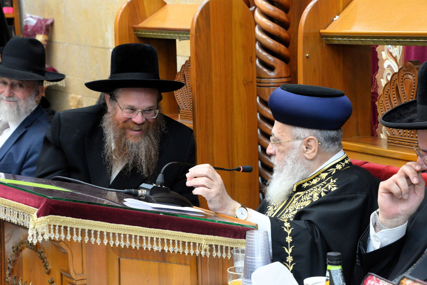 הראשל"צ הגאון רבי יצחק יוסף בשיעור בחיפה