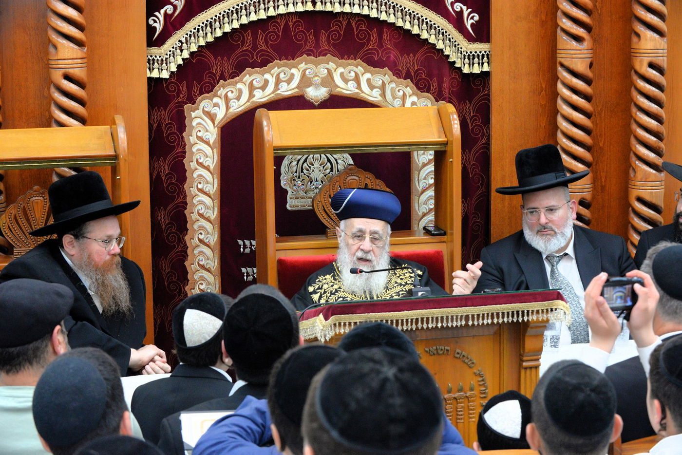 הראשל"צ הגאון רבי יצחק יוסף בשיעור בחיפה