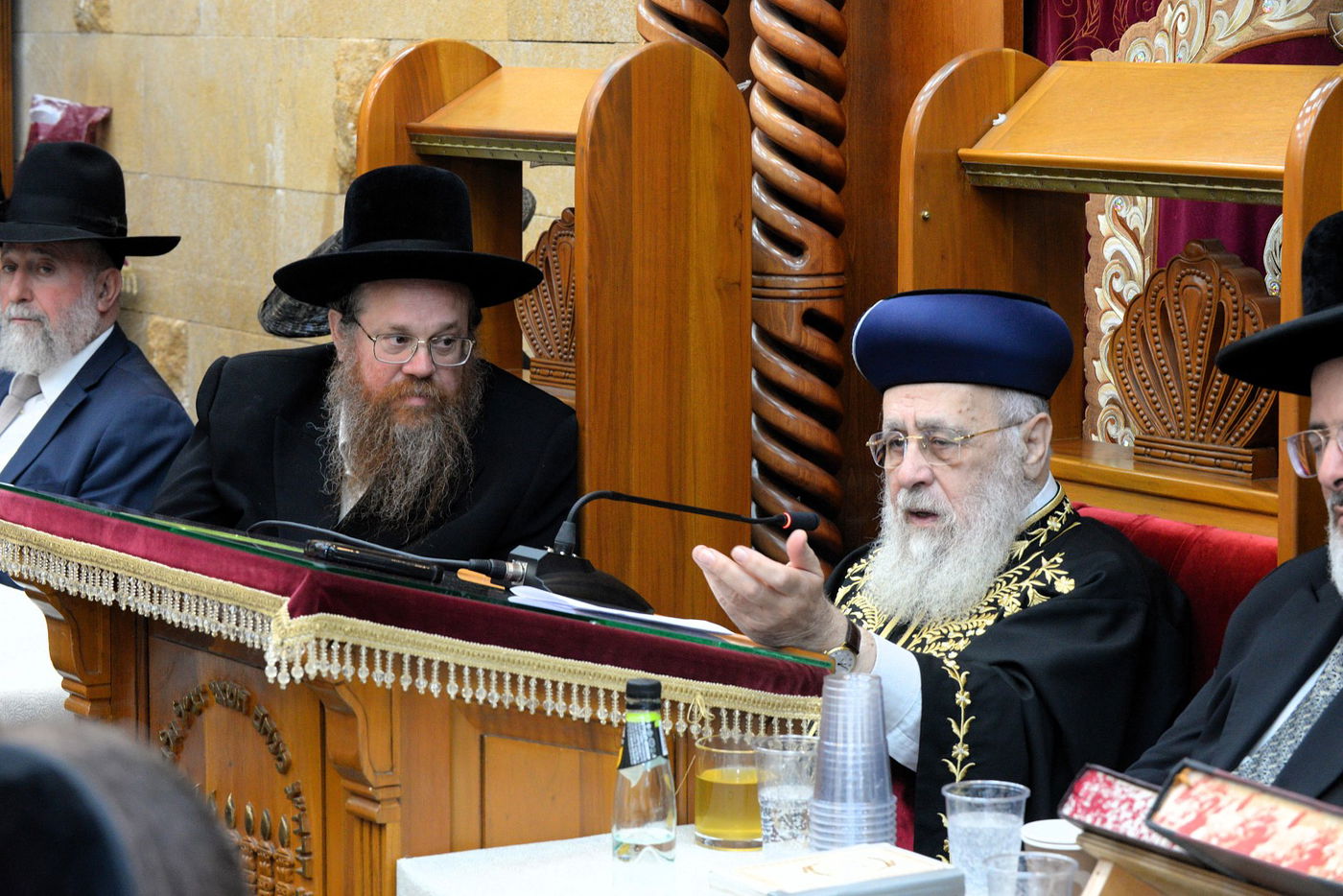 הראשל"צ הגאון רבי יצחק יוסף בשיעור בחיפה