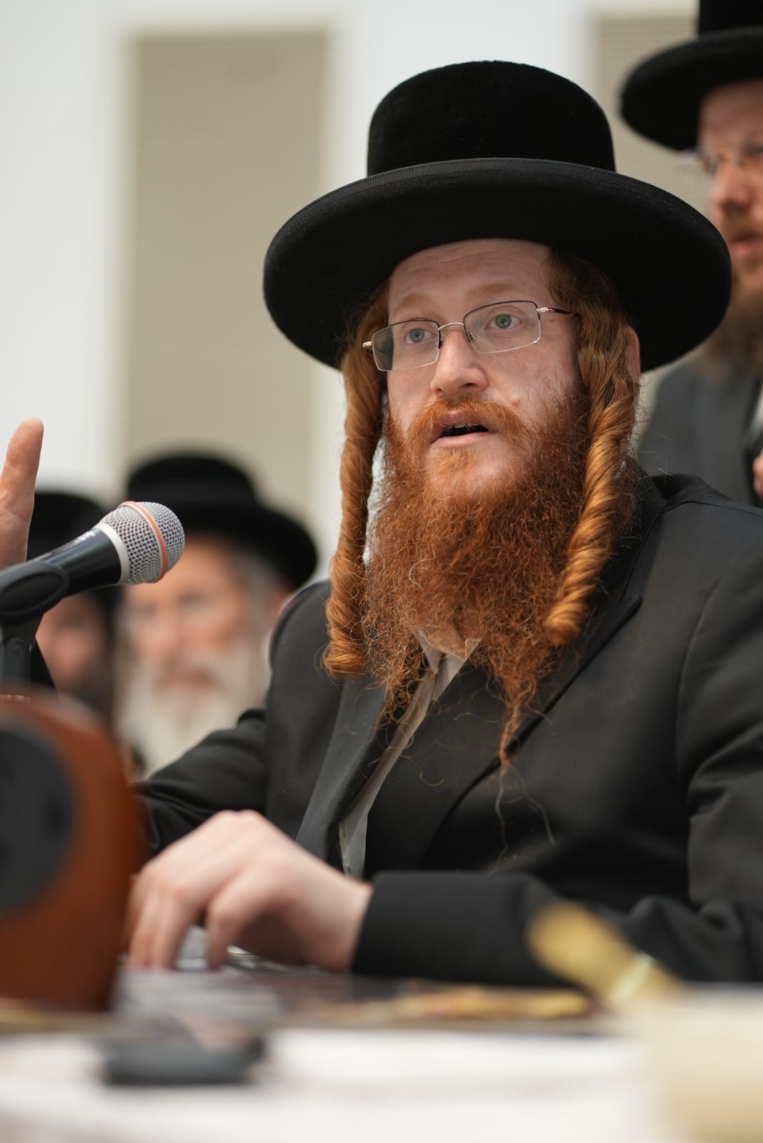 טיש הילולא בקאליב