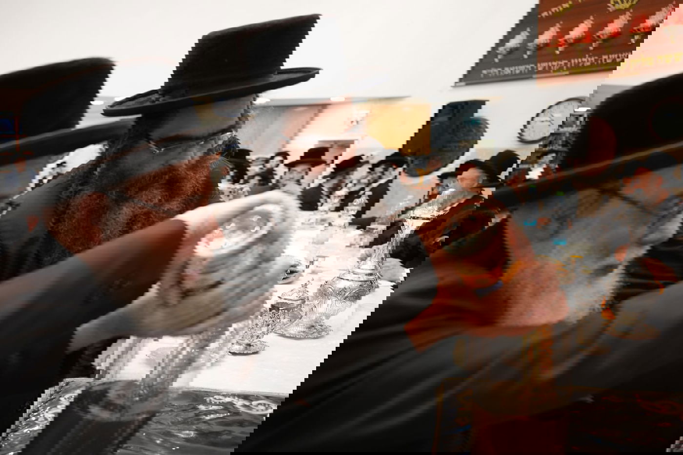 טיש הילולא בקאליב