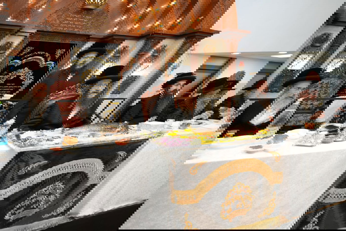 טיש הילולא בקאליב