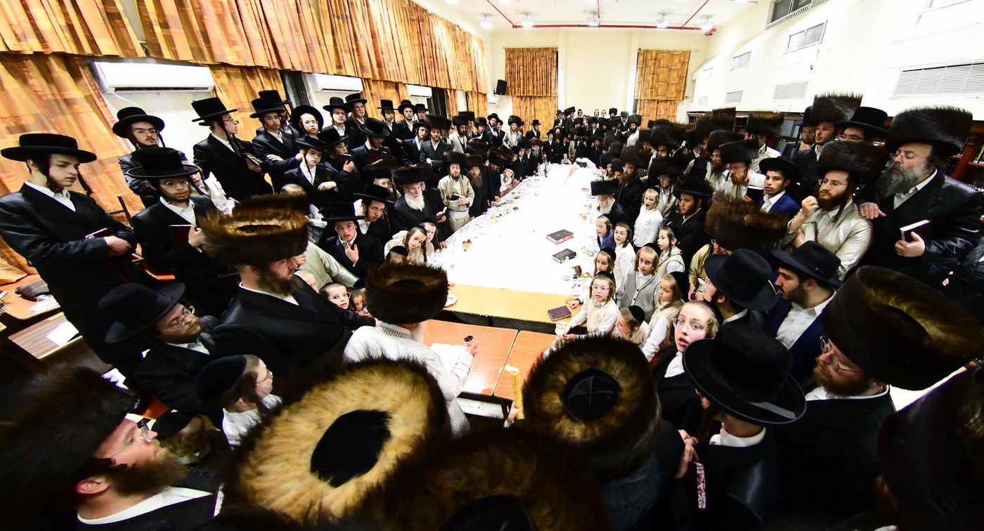 האדמו"ר מפינסק קרלין שבת בב"ב