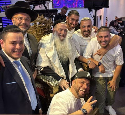 השחקן שלומי יפרח בברית לבנו