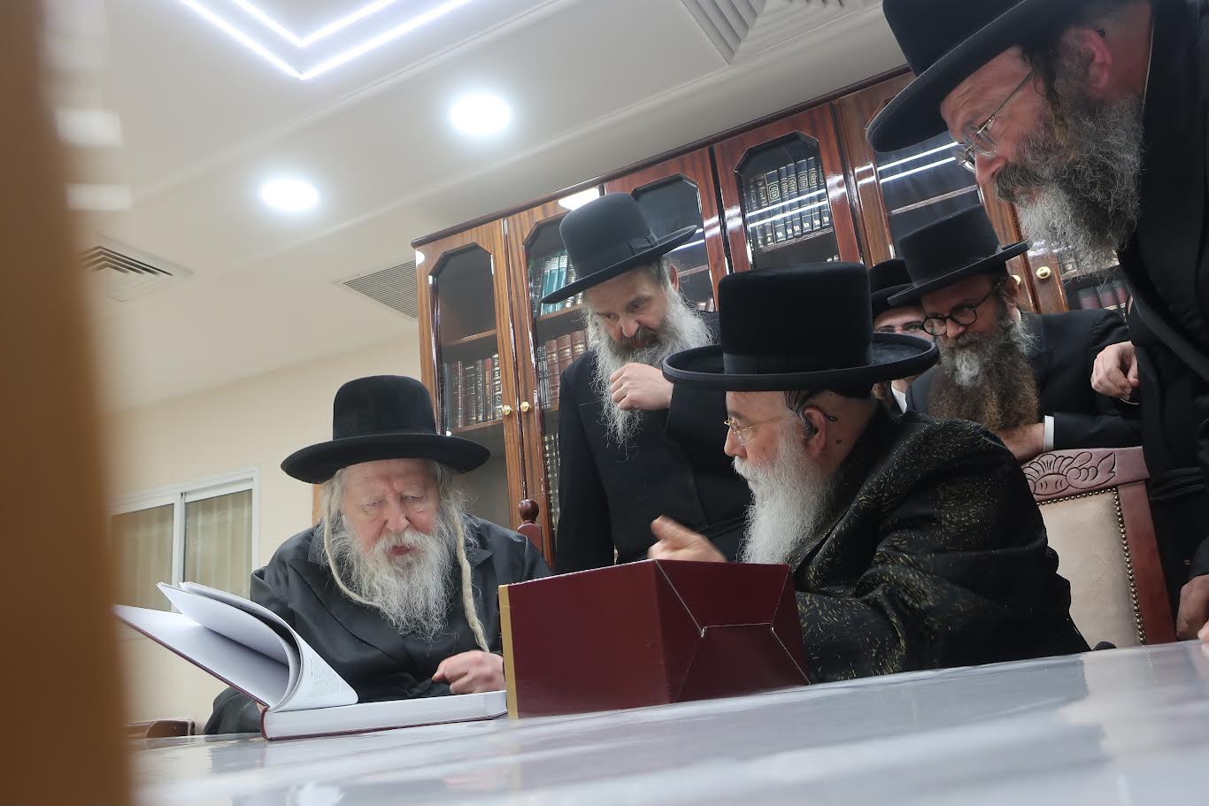 כי הנה המלכים נועדו - פגישת האדמורי"ם מגור ומישקולץ