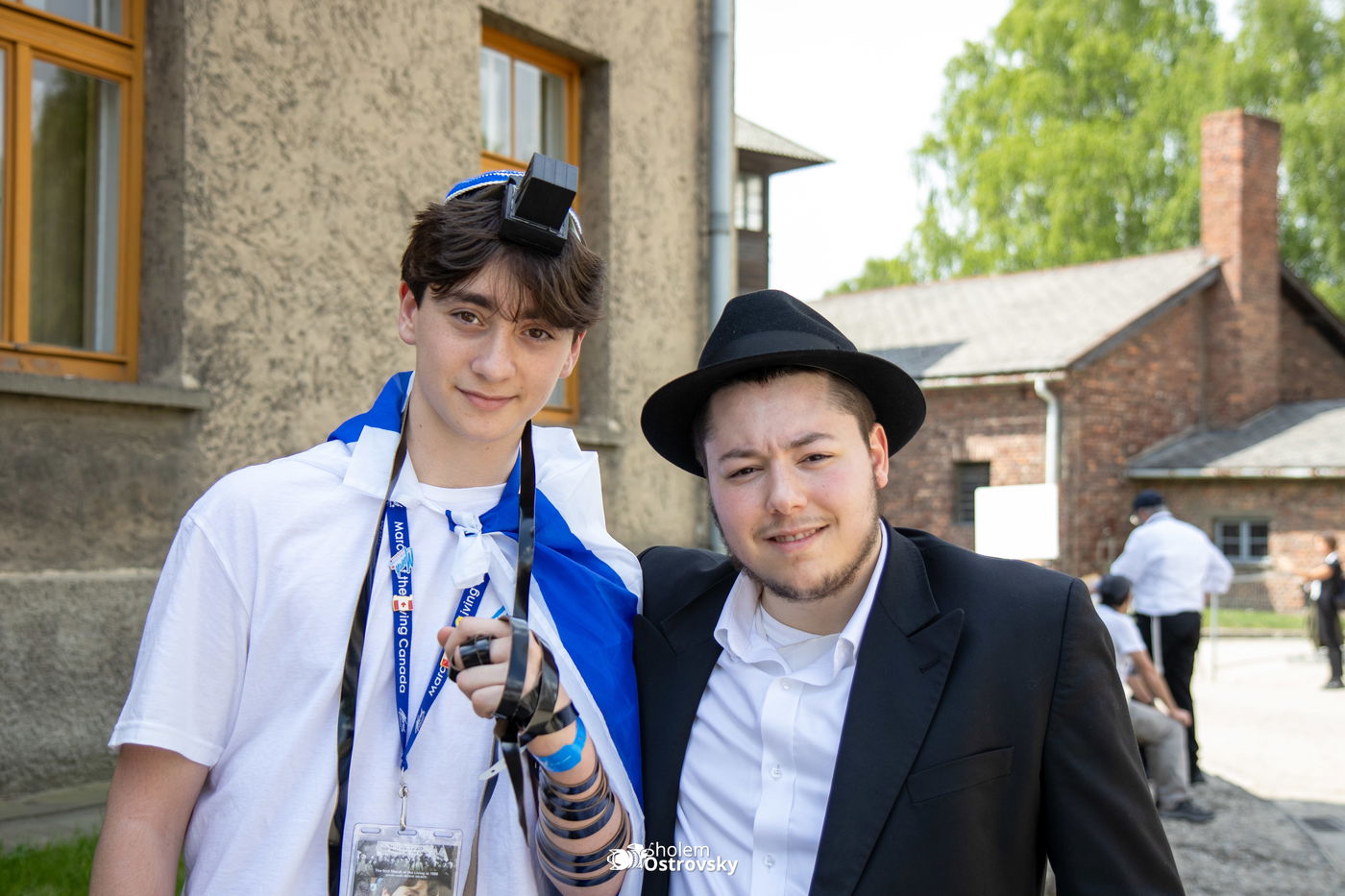 יום השואה באושוויץ