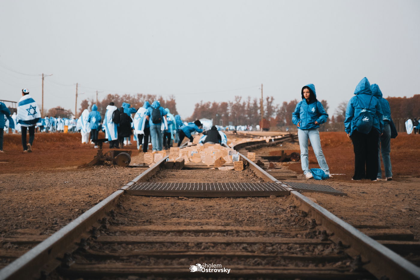 יום השואה באושוויץ