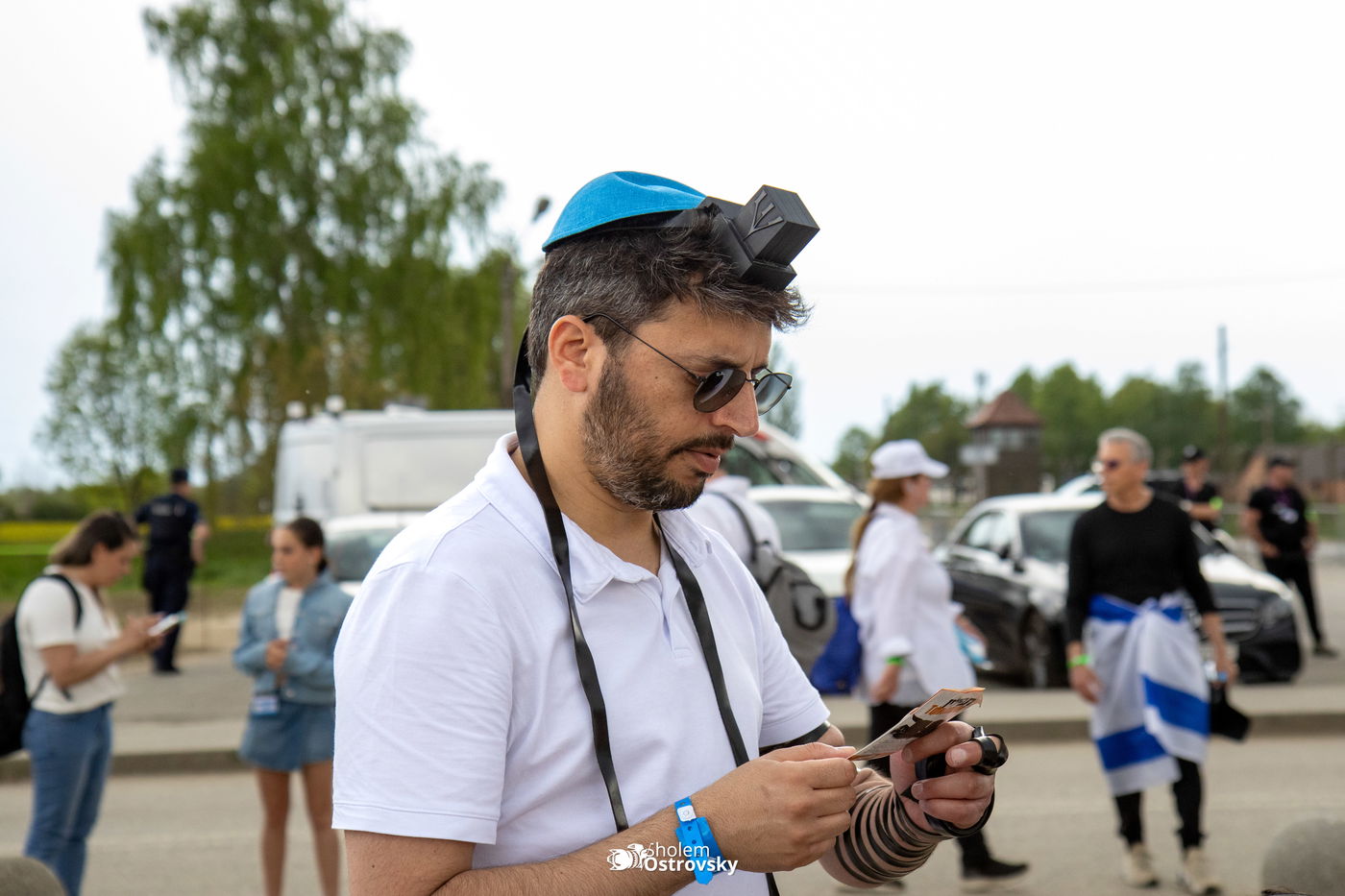 יום השואה באושוויץ