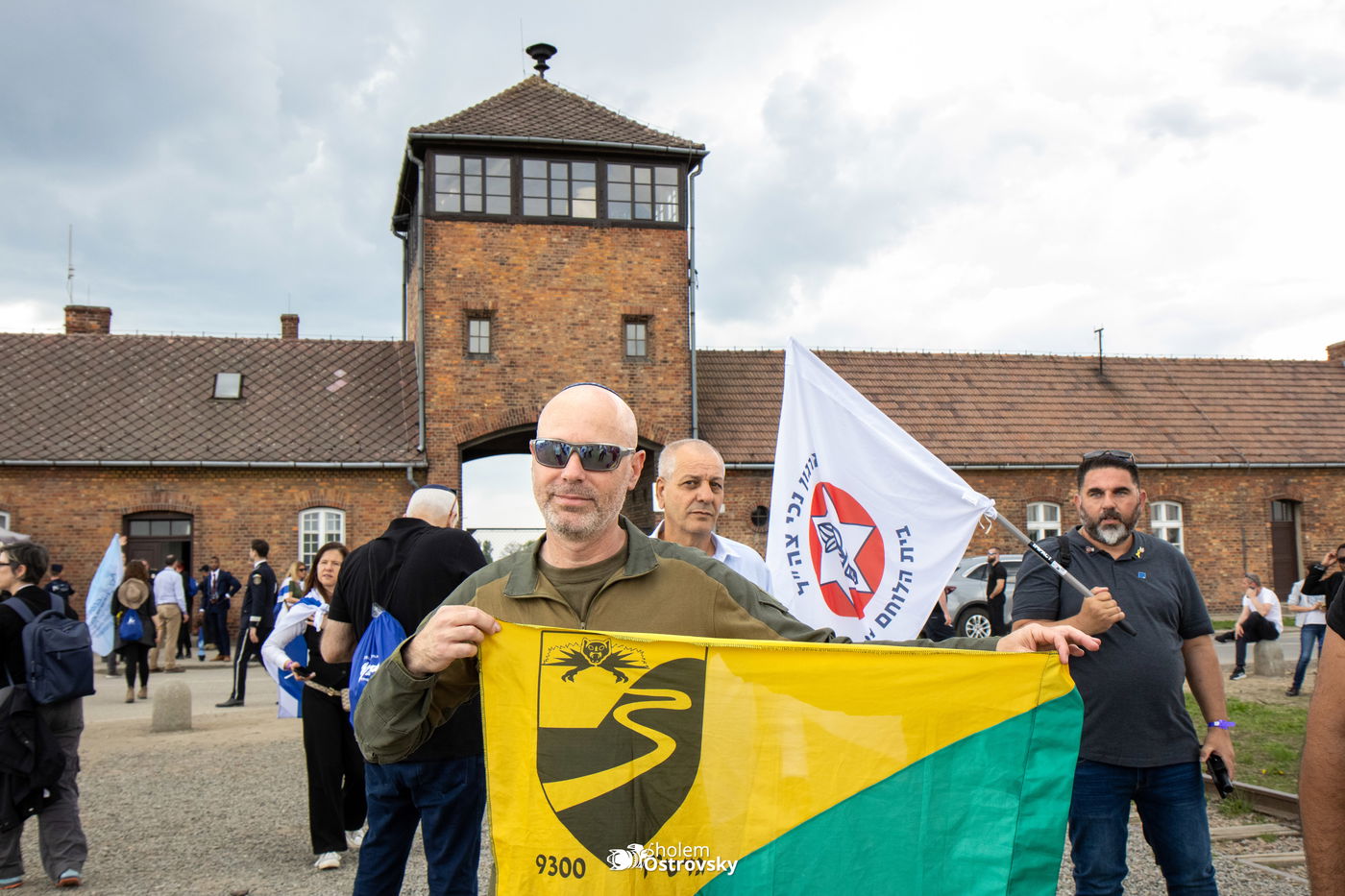 יום השואה באושוויץ