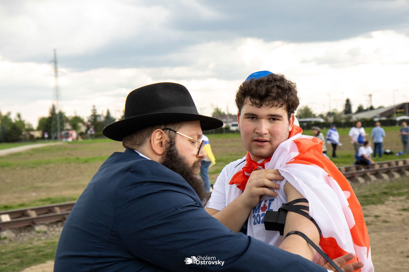 יום השואה באושוויץ