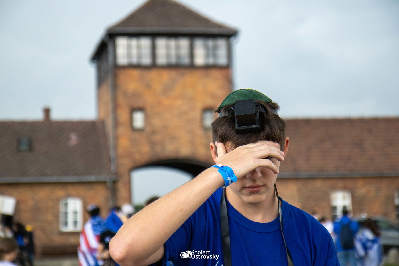 יום השואה באושוויץ