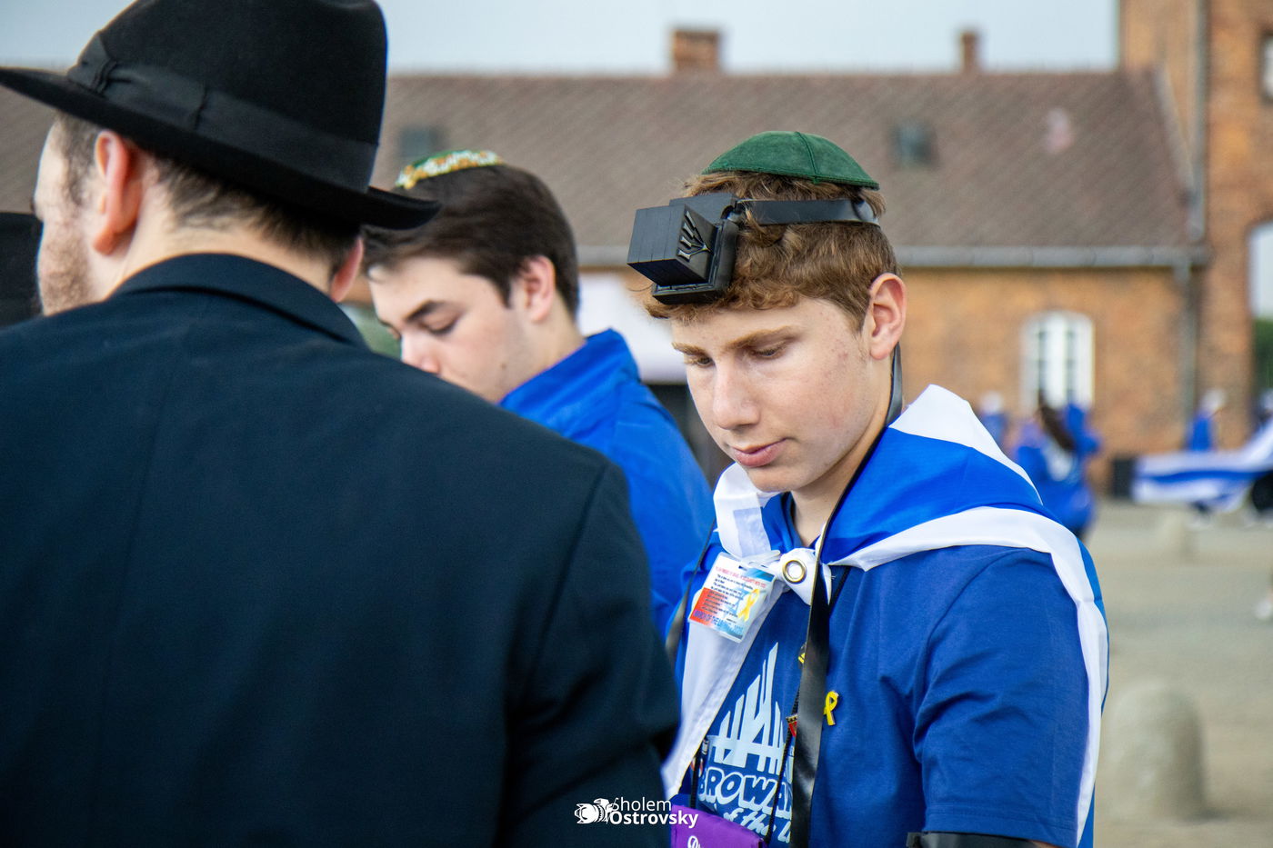 יום השואה באושוויץ