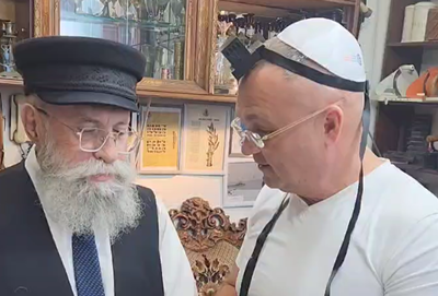 כוכב הרשת: "נגמלתי מאלכוהול ודברים מטופשים בזכות התפילין"