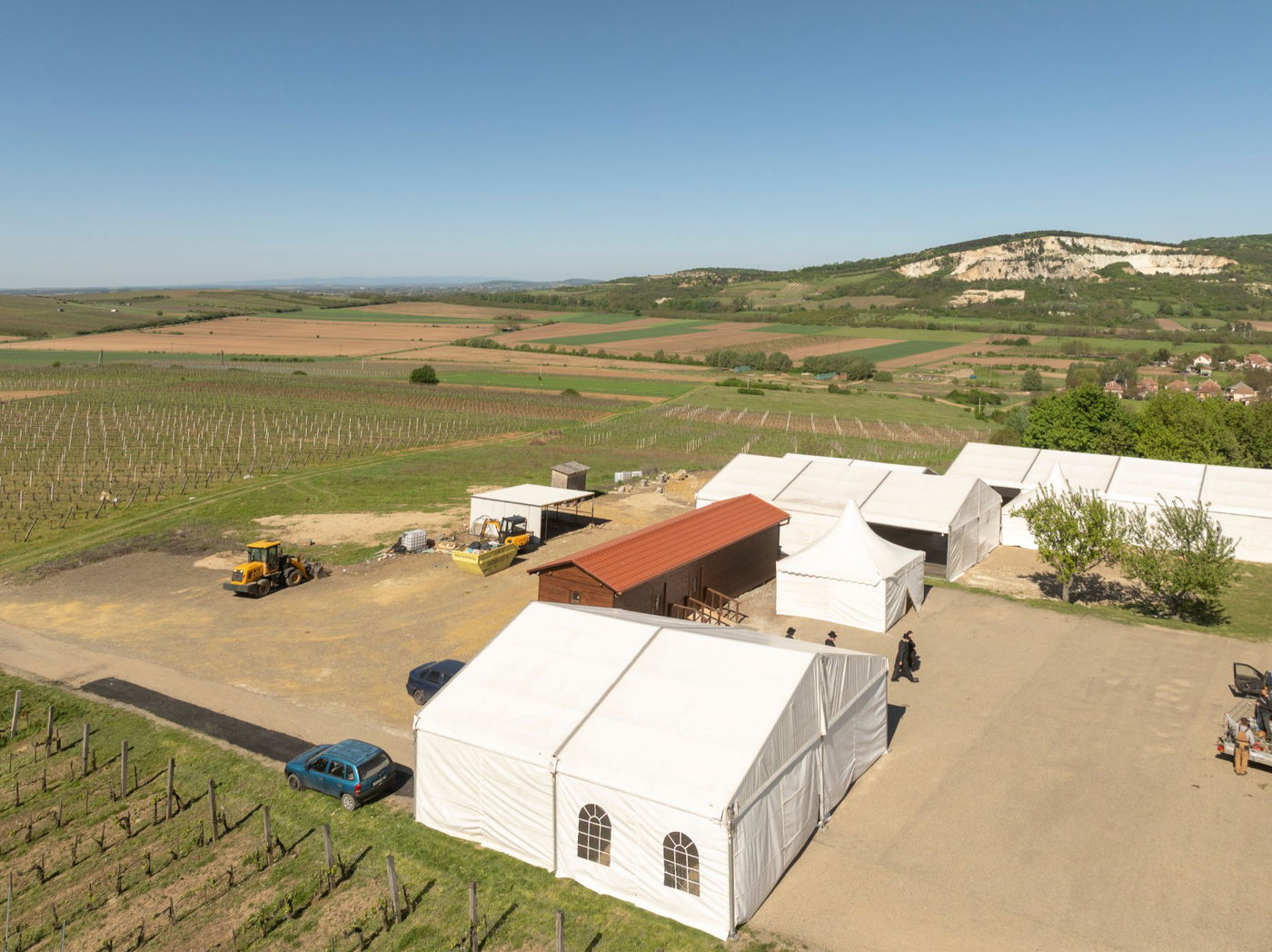 מראות ההכנות להילולא קדישא בקרעסטיר