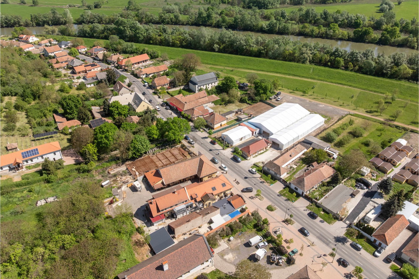 מראות ההכנות להילולא קדישא בקרעסטיר