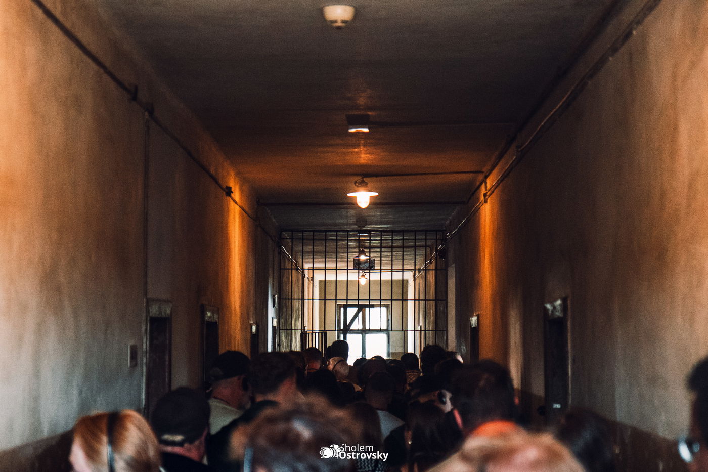 יום השואה באושוויץ