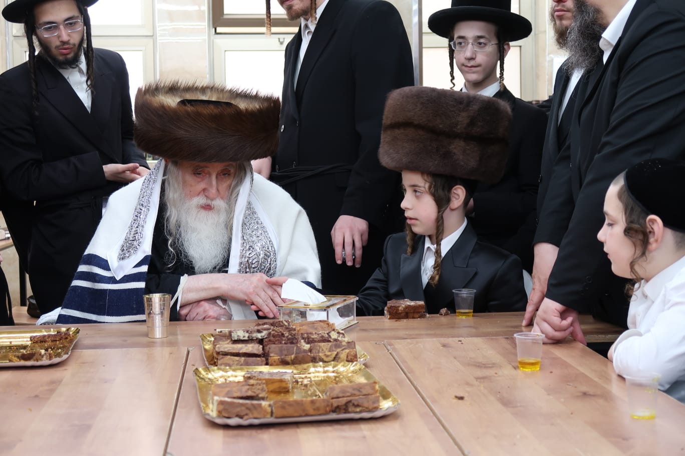 שמחת בר מצווה לנכד האדמו"ר ממכנובקא בעלזא