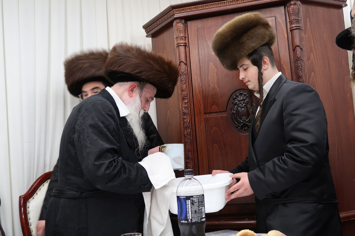 שמחת בר מצווה לנכד האדמו"ר ממכנובקא בעלזא