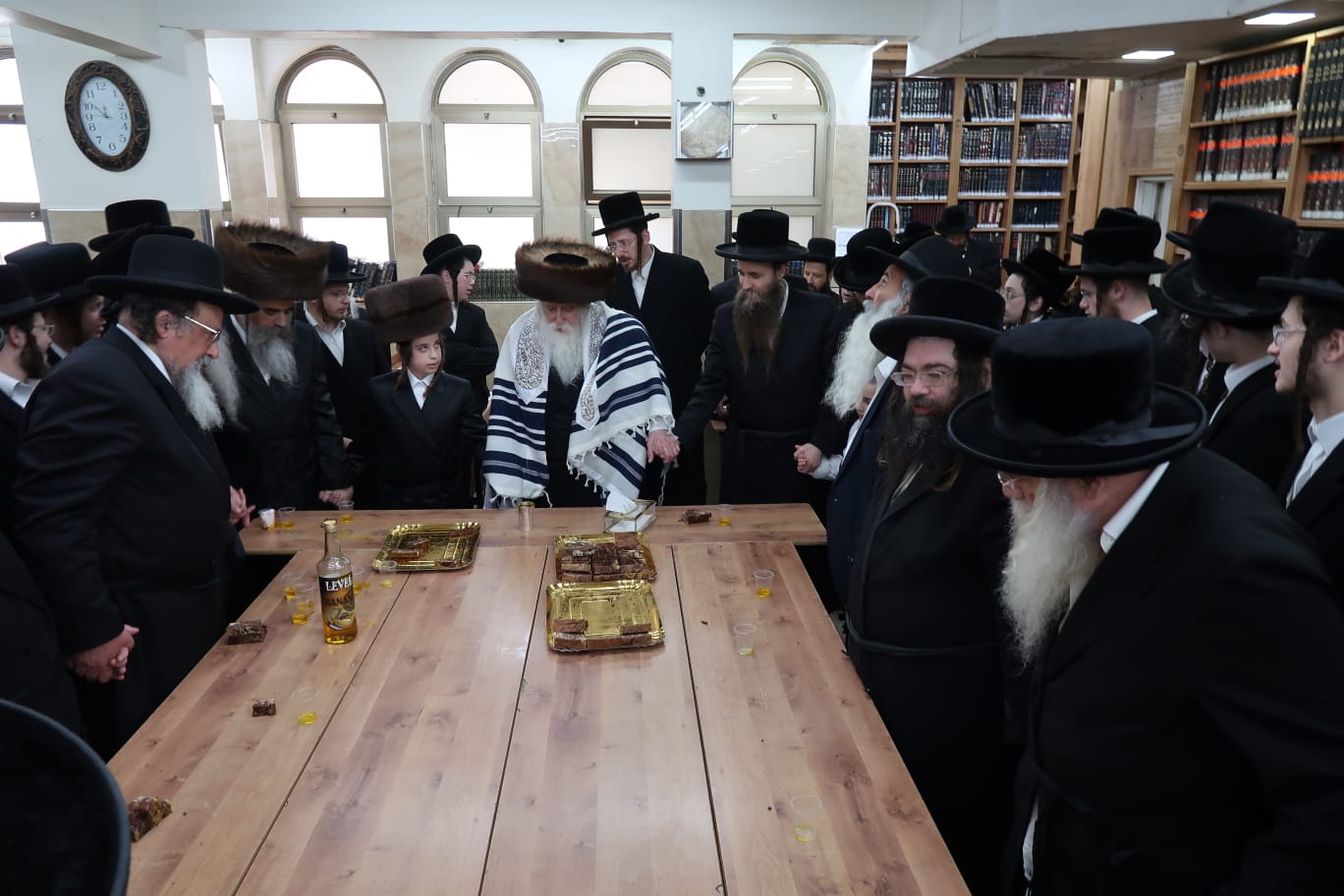 שמחת בר מצווה לנכד האדמו"ר ממכנובקא בעלזא