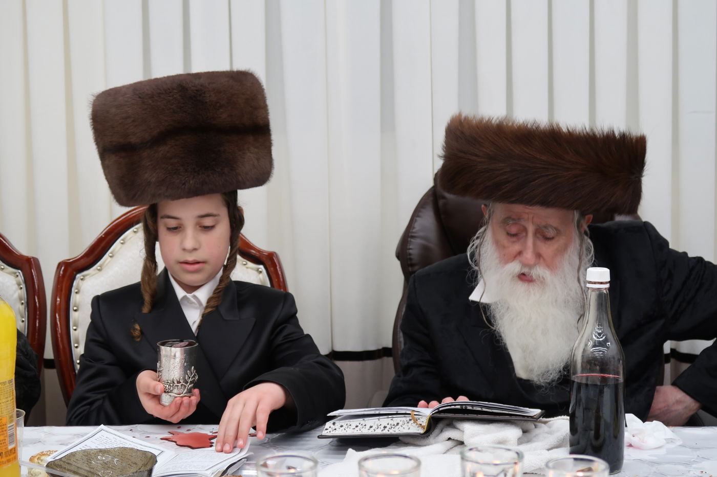 שמחת בר מצווה לנכד האדמו"ר ממכנובקא בעלזא