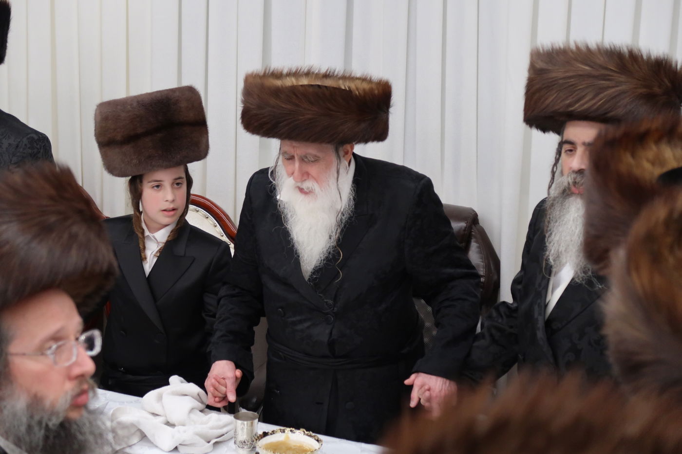 שמחת בר מצווה לנכד האדמו"ר ממכנובקא בעלזא