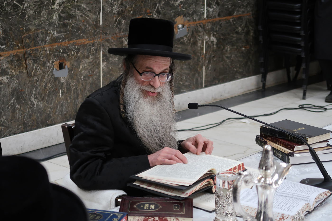 הילולא קדישא בחצה"ק צאנז זוויעהיל