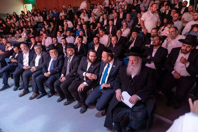 הרבנים ונכבדי הציבור בערב שכולו היה התעלות וחיזוק לעילוי נשמת הקדושים והכרה בשותפות שנכרתה בדם עם כלל ישראל