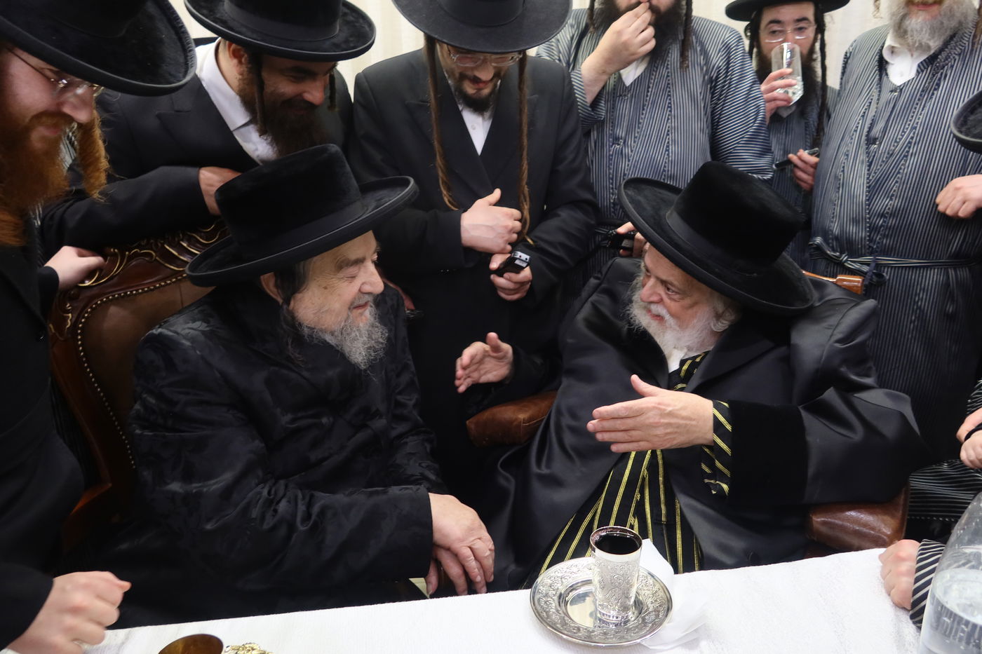 האדמו"ר מתולדות אברהם יצחק בביקור אצל הגה"צ רבי יעקב מאיר שכטר