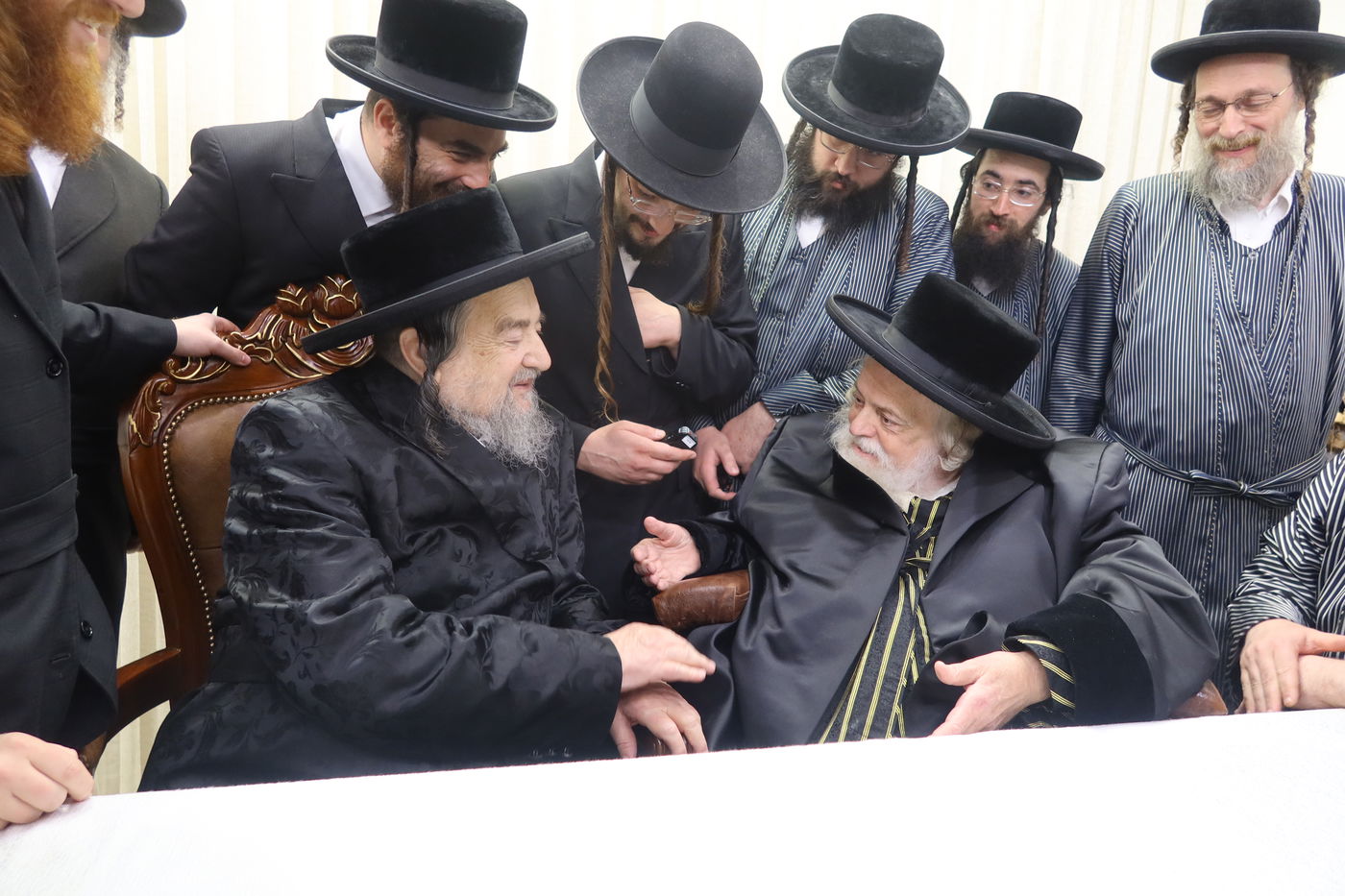 האדמו"ר מתולדות אברהם יצחק בביקור אצל הגה"צ רבי יעקב מאיר שכטר