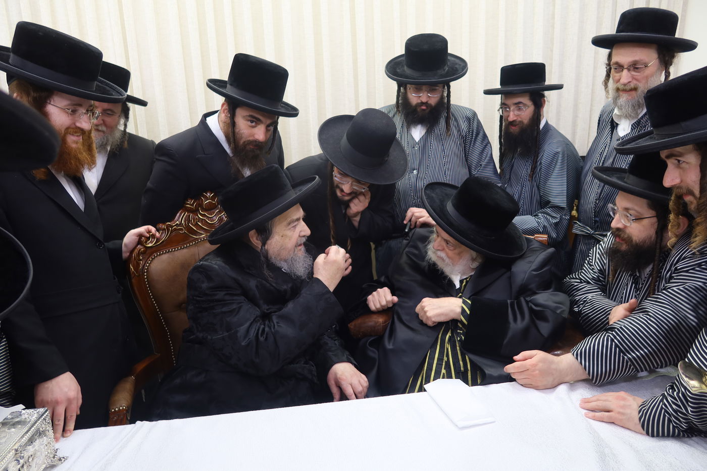 האדמו"ר מתולדות אברהם יצחק בביקור אצל הגה"צ רבי יעקב מאיר שכטר