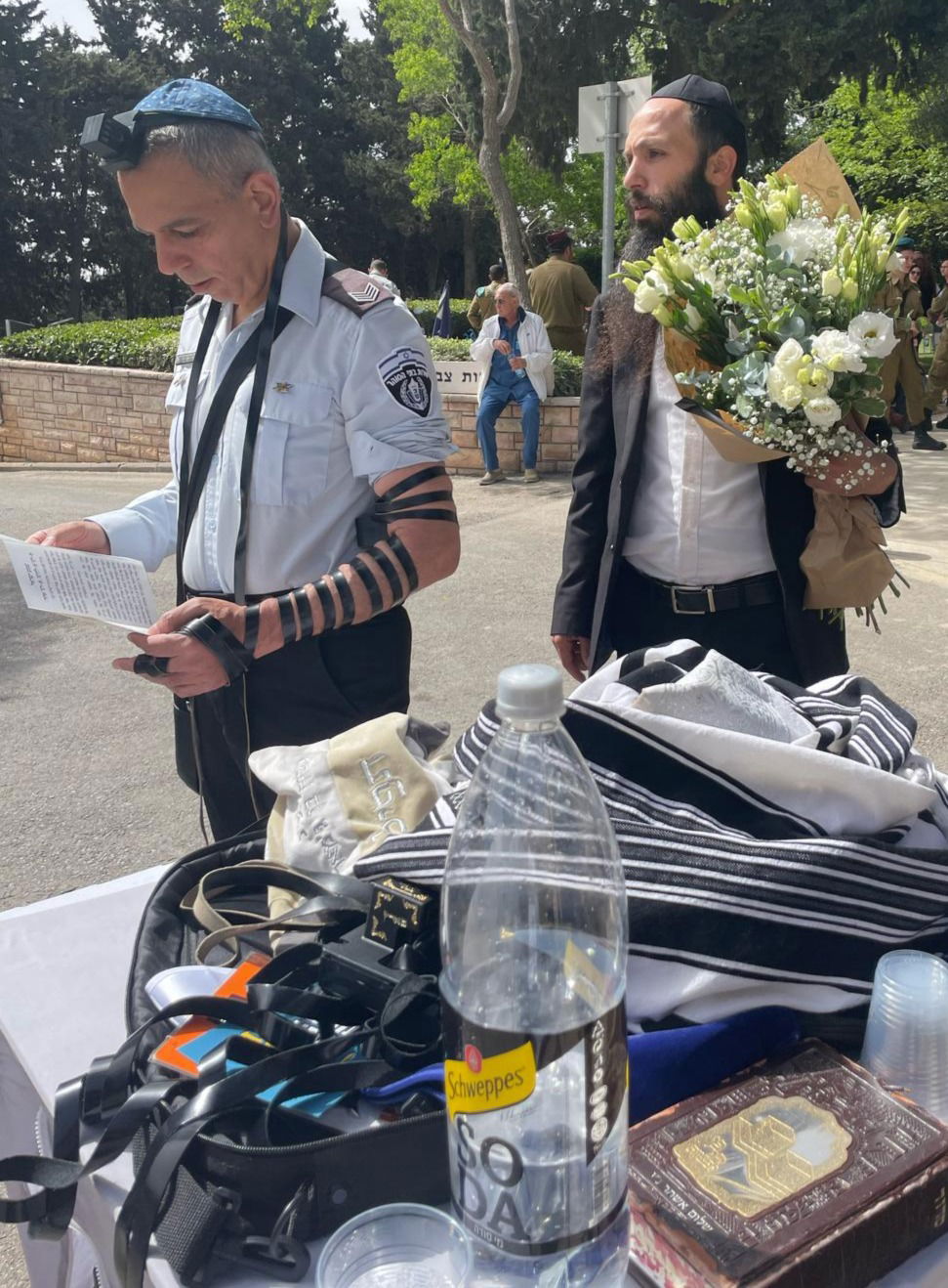 אלפים הניחו תפילין לזכר הנופלים - תיעוד מרגש